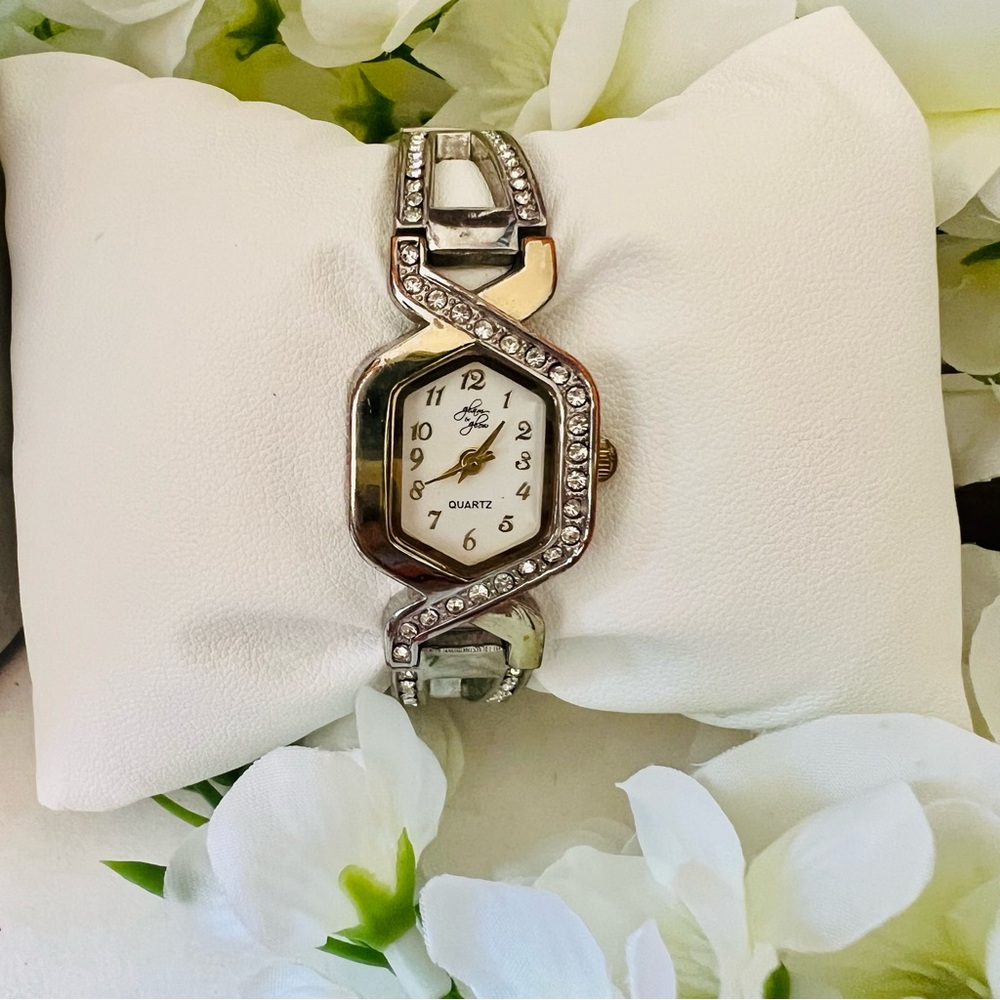 Diamond Glam & Glow Watch